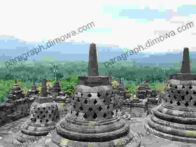 Experience The Spiritual Grandeur Of Borobudur Temple, A UNESCO World Heritage Site And A Masterpiece Of Buddhist Architecture. Java: Includes Yogyakarta Borobudur And Solo (Footprint Focus)